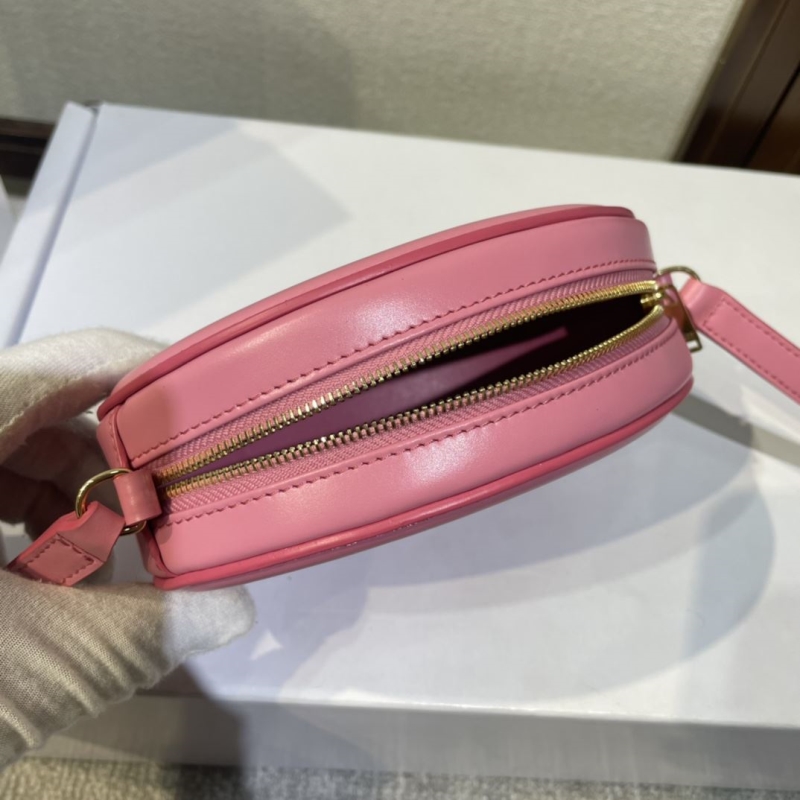 Ce1i*e triomphe bags